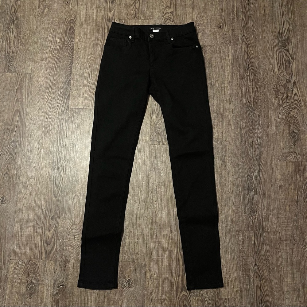 Venus - Black Jeans